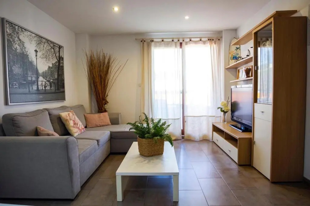 Apartamento a 50 metros de la playa, Luminoso y acogedor