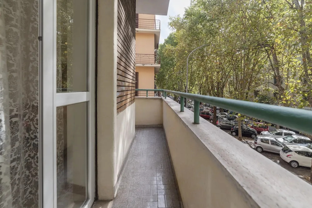 Spacious and comfortable Halldis apartment with four bedrooms