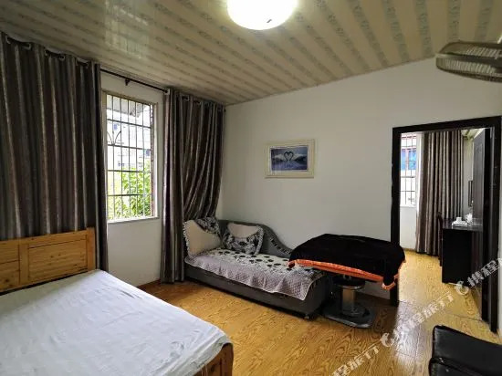 Zhenyuan Qianzhen Hotel