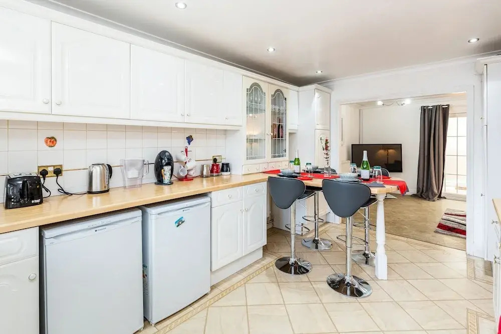 Hiikots Apartments Dagenham