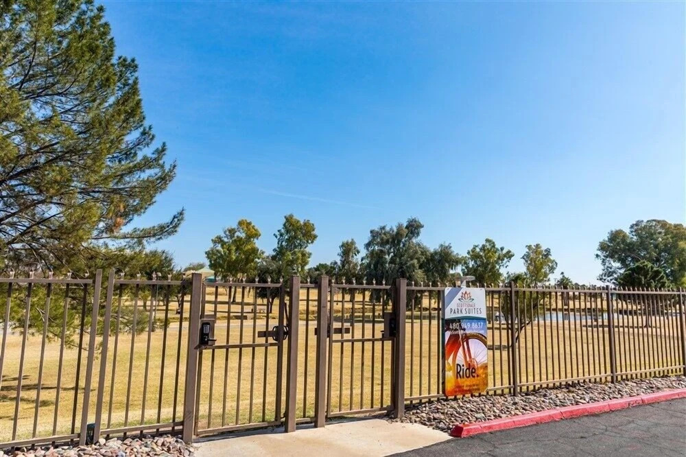 115 Fully Furnished 1BR Suite-Prime Location! by RedAwning