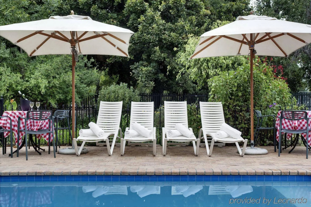 Rozenburg Guest House