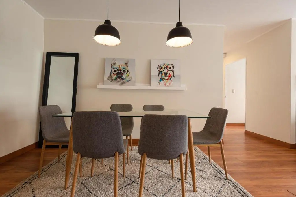 Trendy Host Canvas, Miraflores