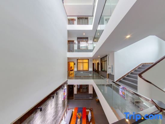 Cuiguju Homestay (Beimenpo City Tower)