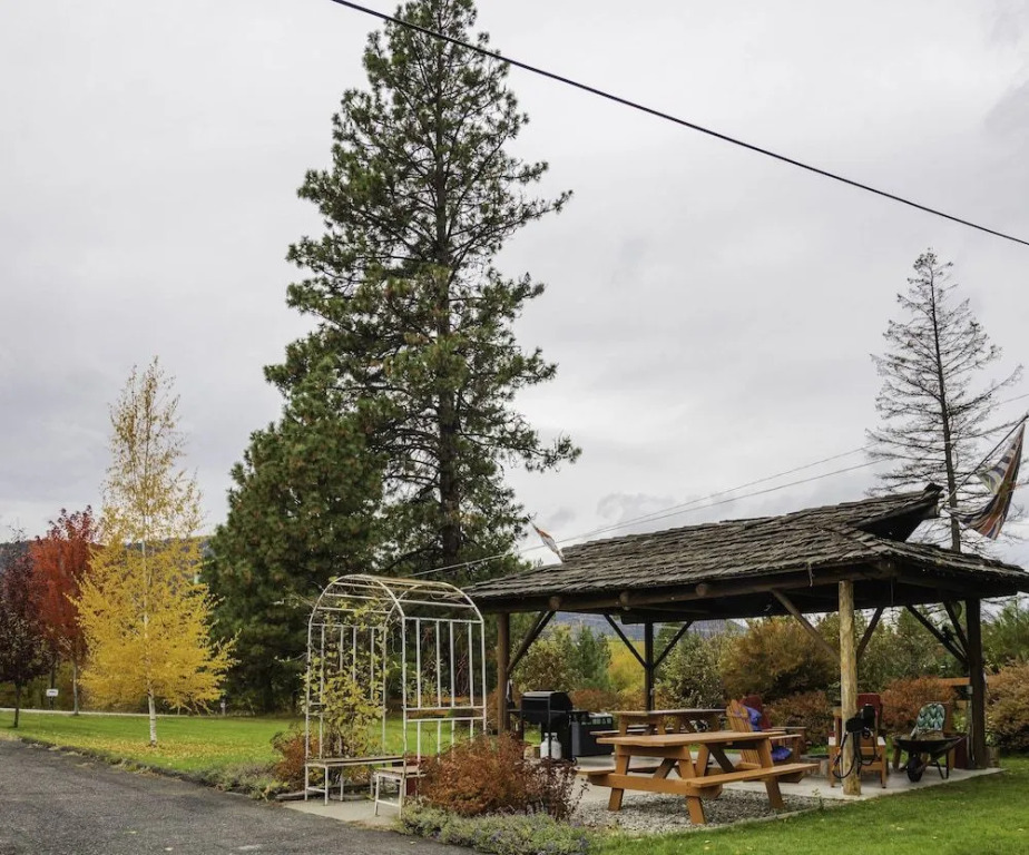 Lakeview Motel