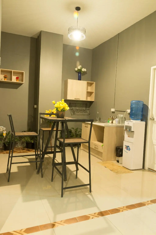 Iris hostel