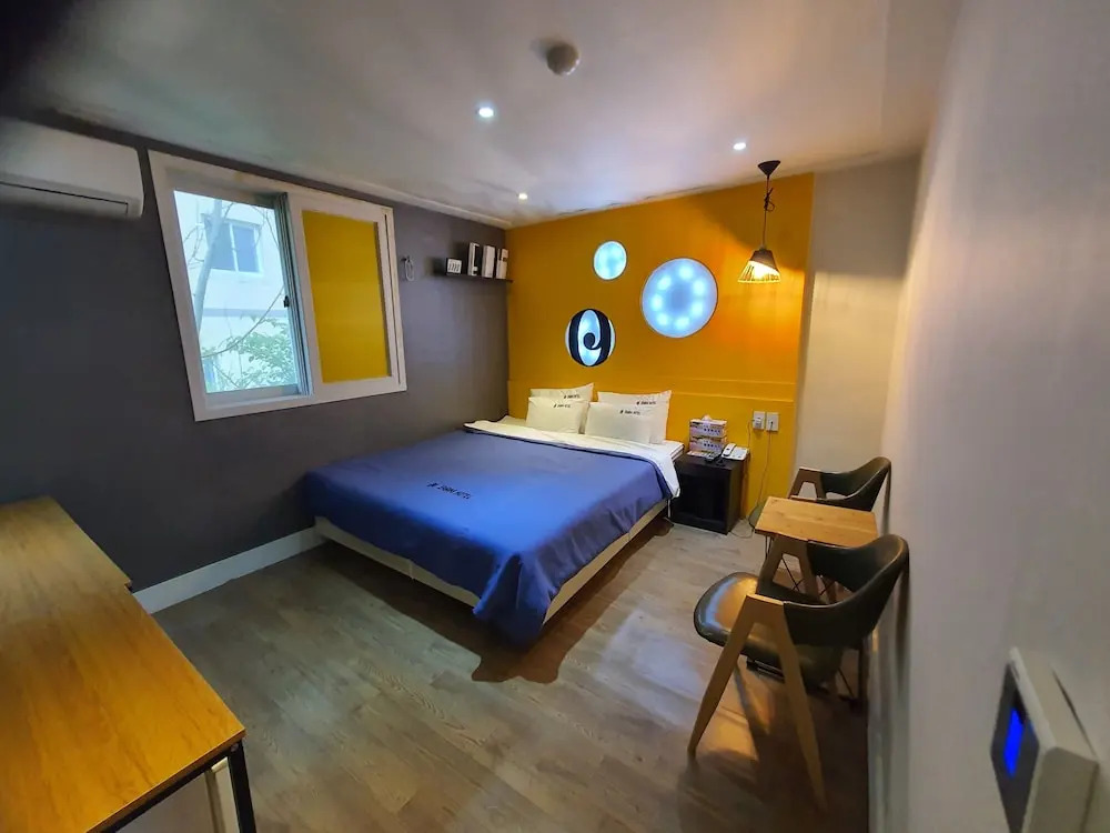Hotel Bom