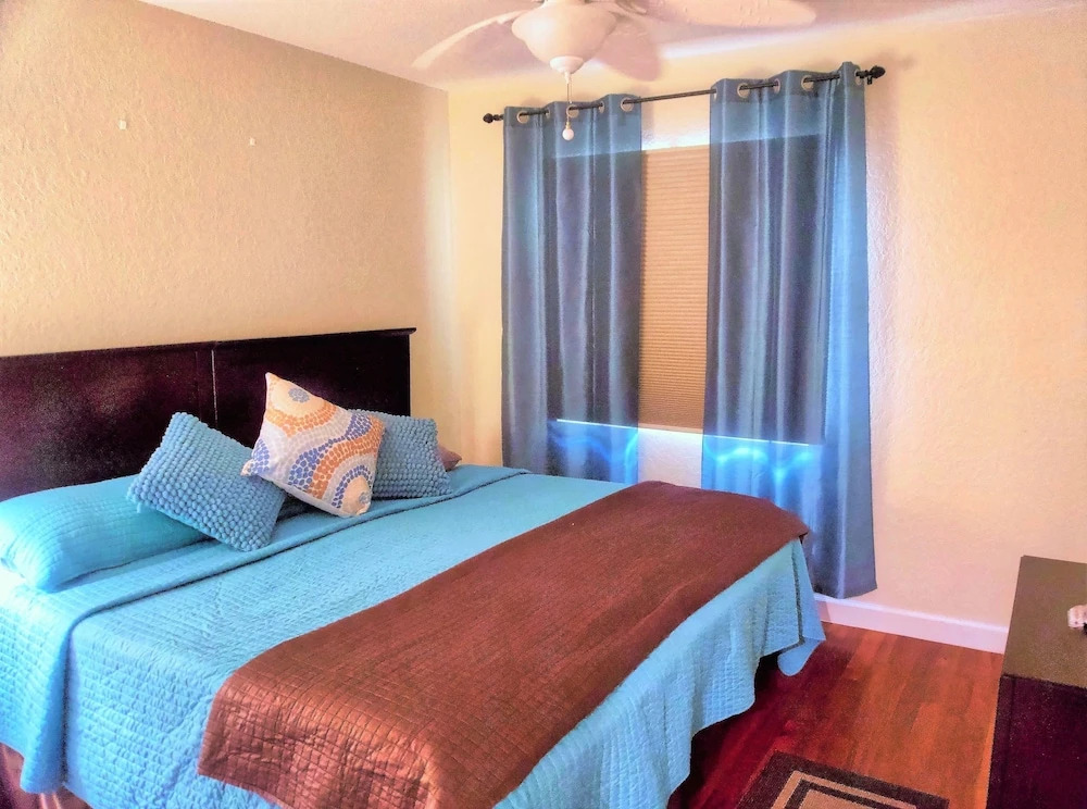 Bahia Del Mar Vacations by TechTravel