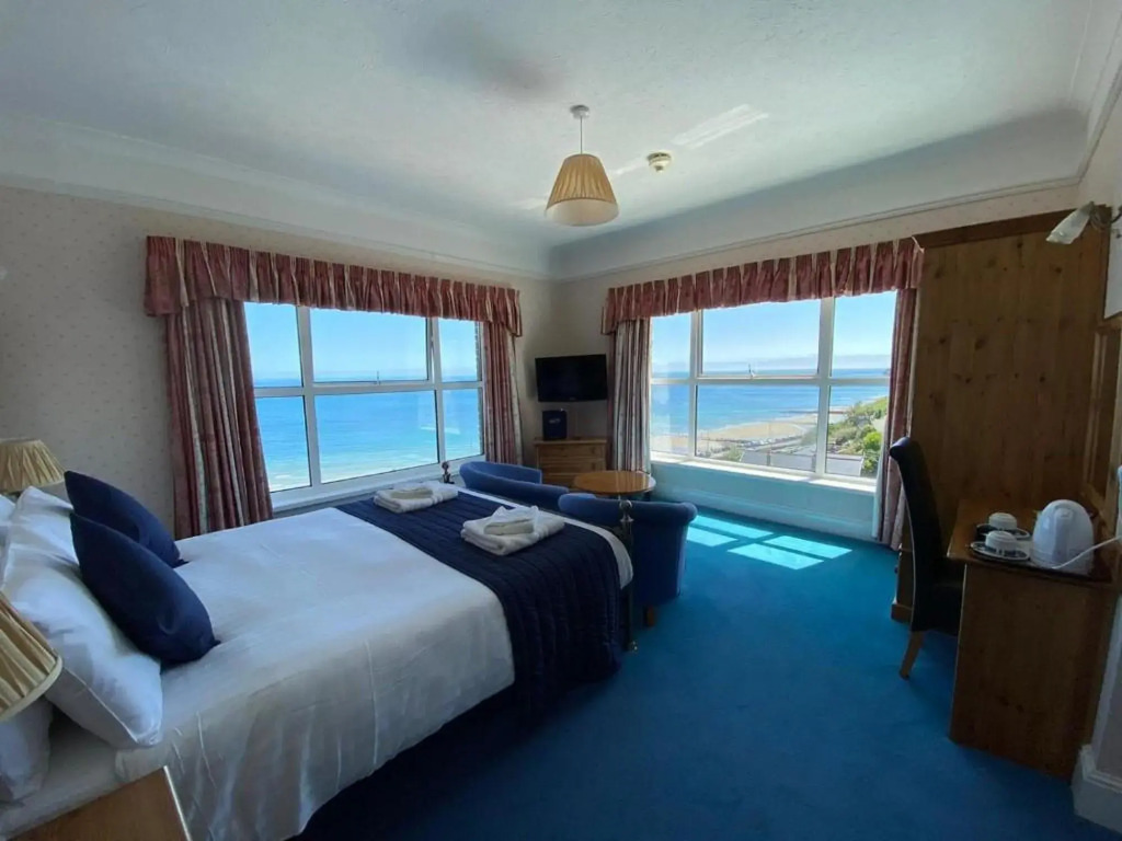 Channel View Hotel