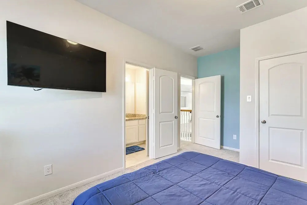 Games, Films & Outdoor Fun: Luxe Home in La Marque