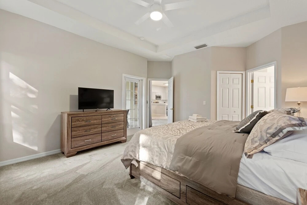 Gold Rest @ Calabay Parc Tower Lake By Shine 412 4 Bedroom Villa