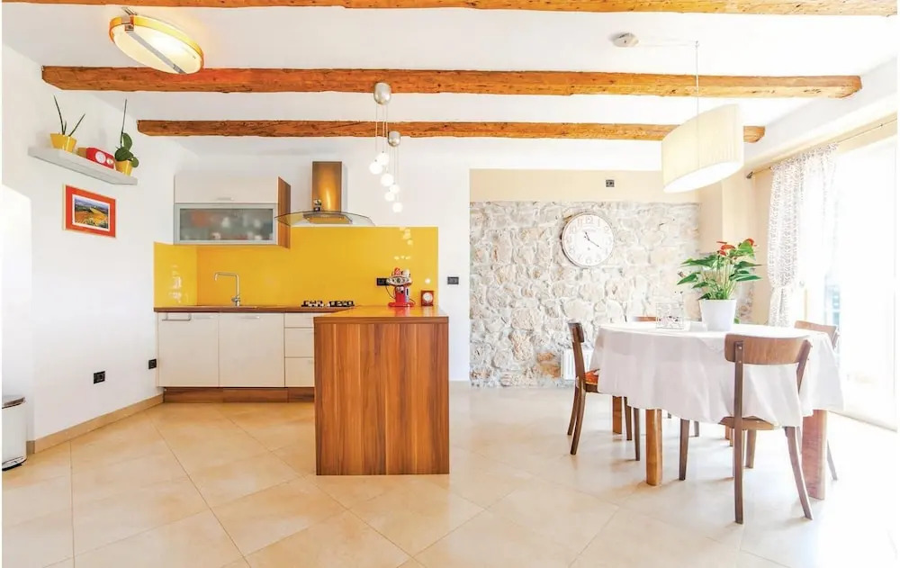 Amazing Home in Krasica With Wifi and 2 Bedrooms