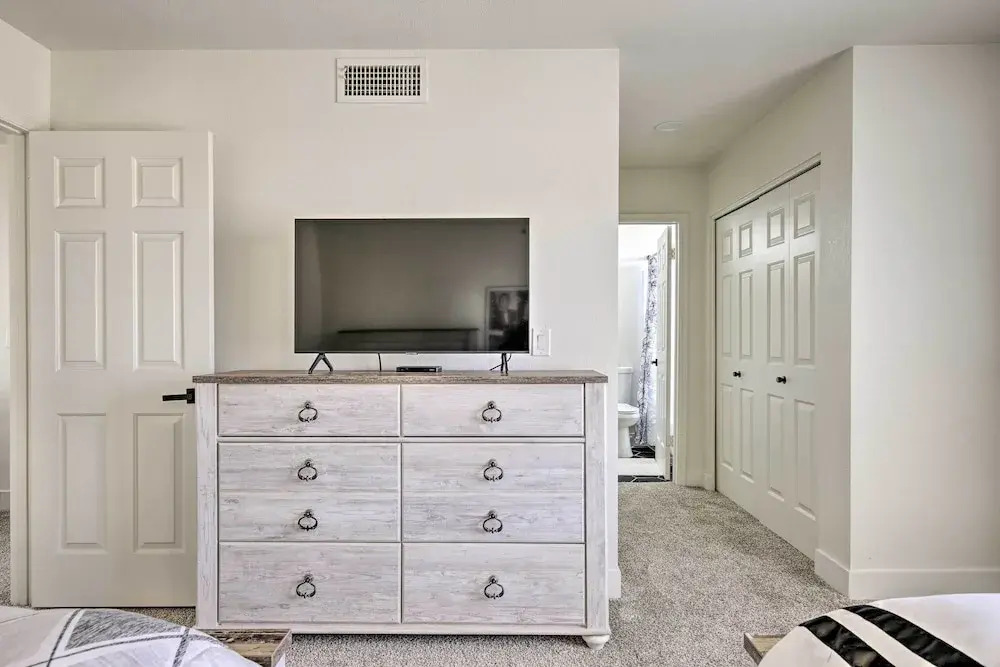 Hot Tub! Family-friendly Home, 8 Mi to Westgate