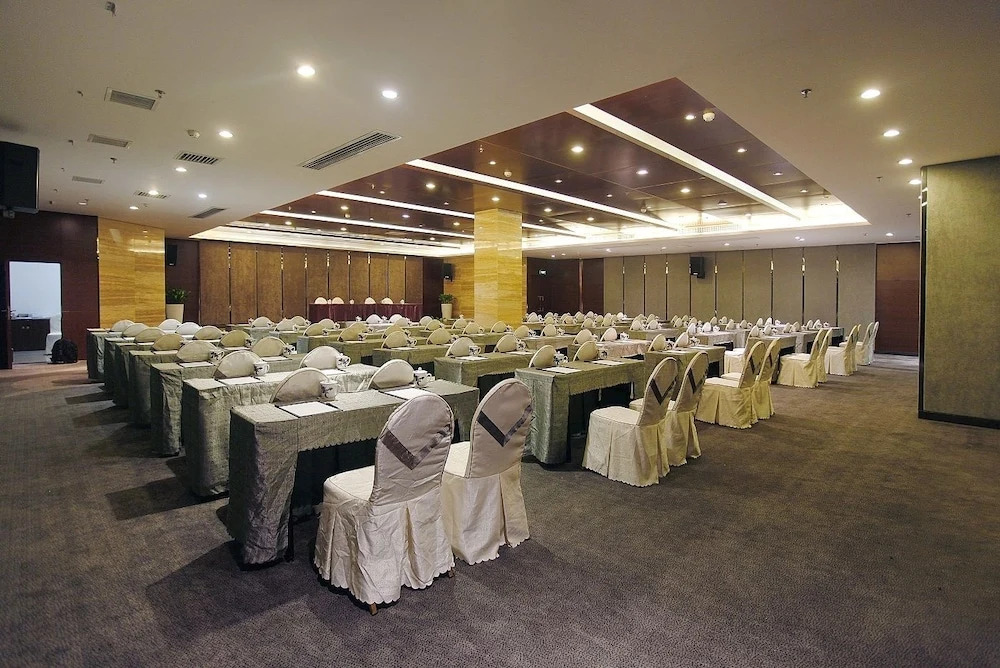 Changsha Yannian Century Hotel