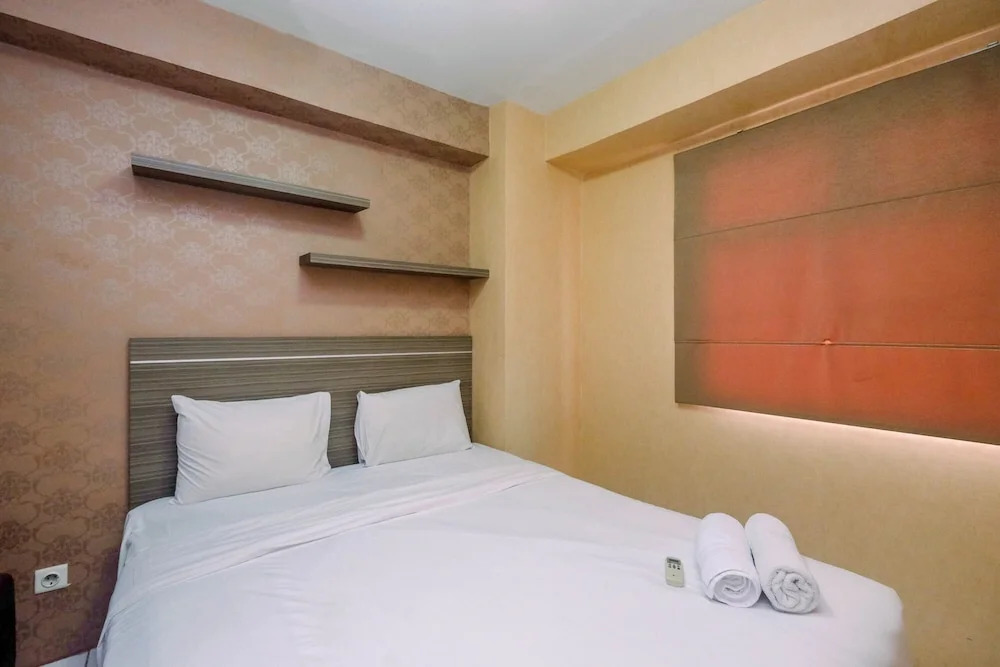 Strategic and Homey 1BR Kalibata City Apartment