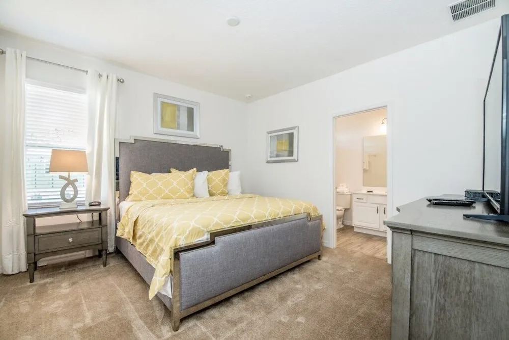 11 Bed 9.5 Bath 4792 Sq Ft In Solterra! 11 Bedroom Villa