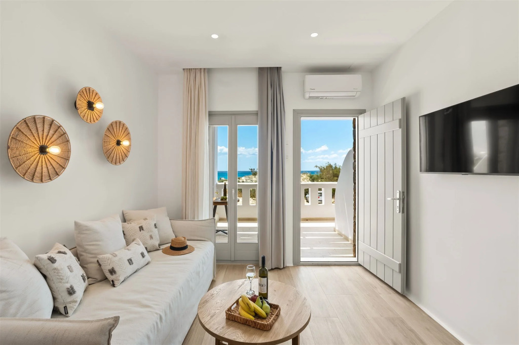 Almiriki Naxos Beachside Living