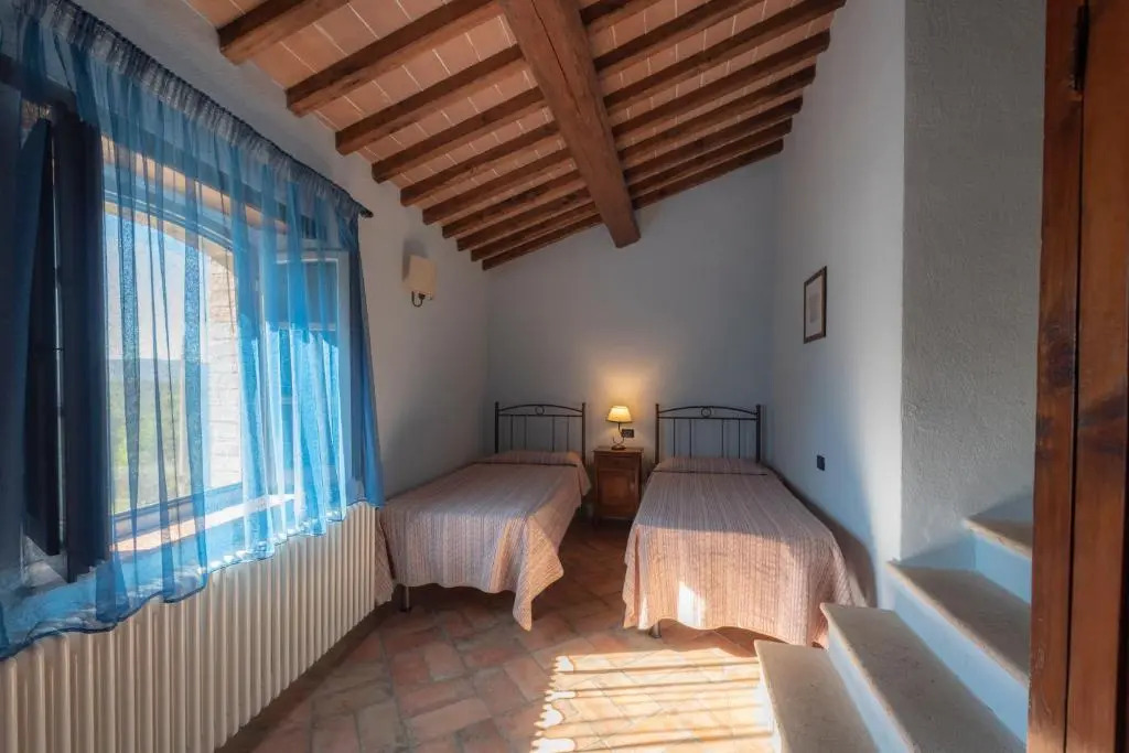 Agriturismo Verniano Five Apartments with Panoramic Pool
