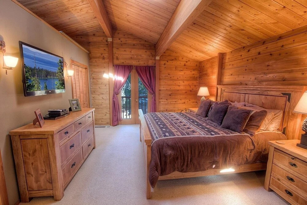 The Bass Chalet 3 Bedroom Home by RedAwning