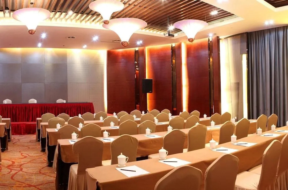 Tonglu Jinxin Hotel