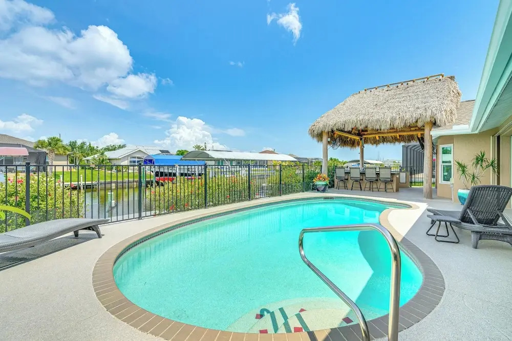 Heated Saltwater Pool & Dock: Port Charlotte Home