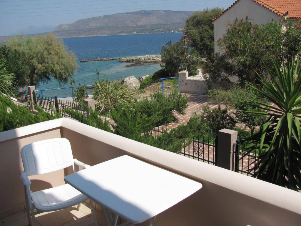 Lakonia Bay Apartments