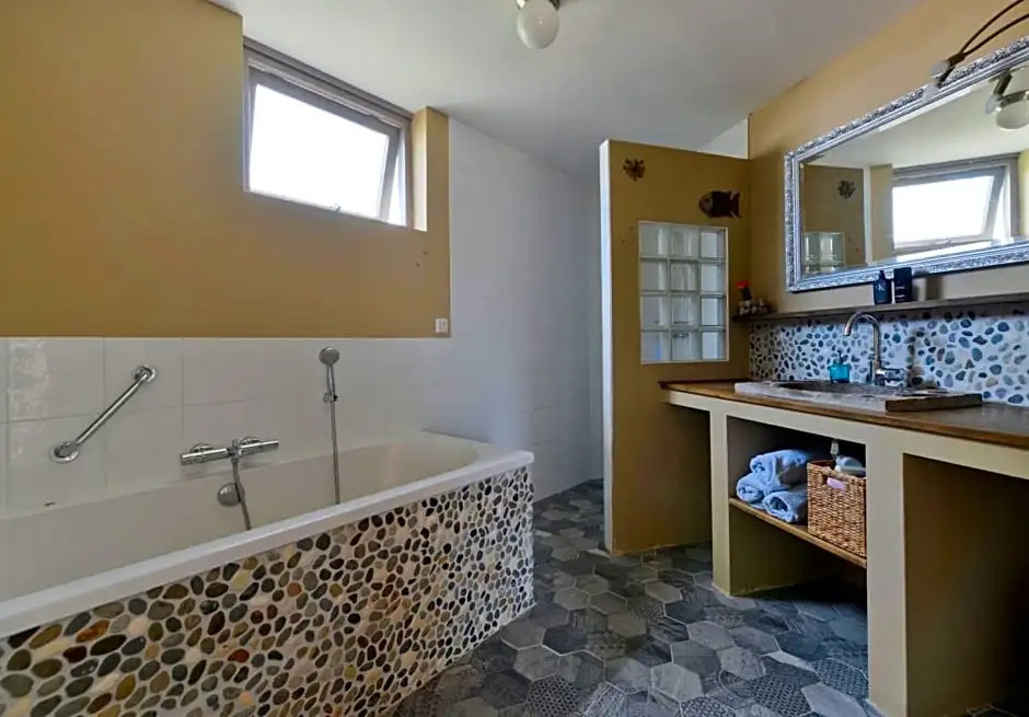 Silver Moon Bed & Breakfast