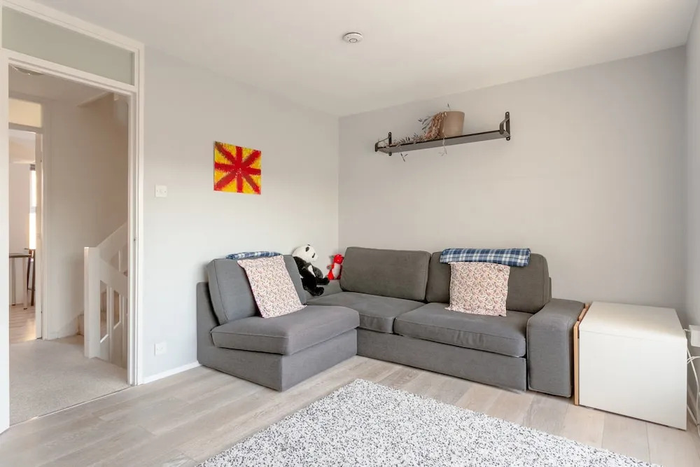 Modern 3 Bedroom Family Home in Hackney