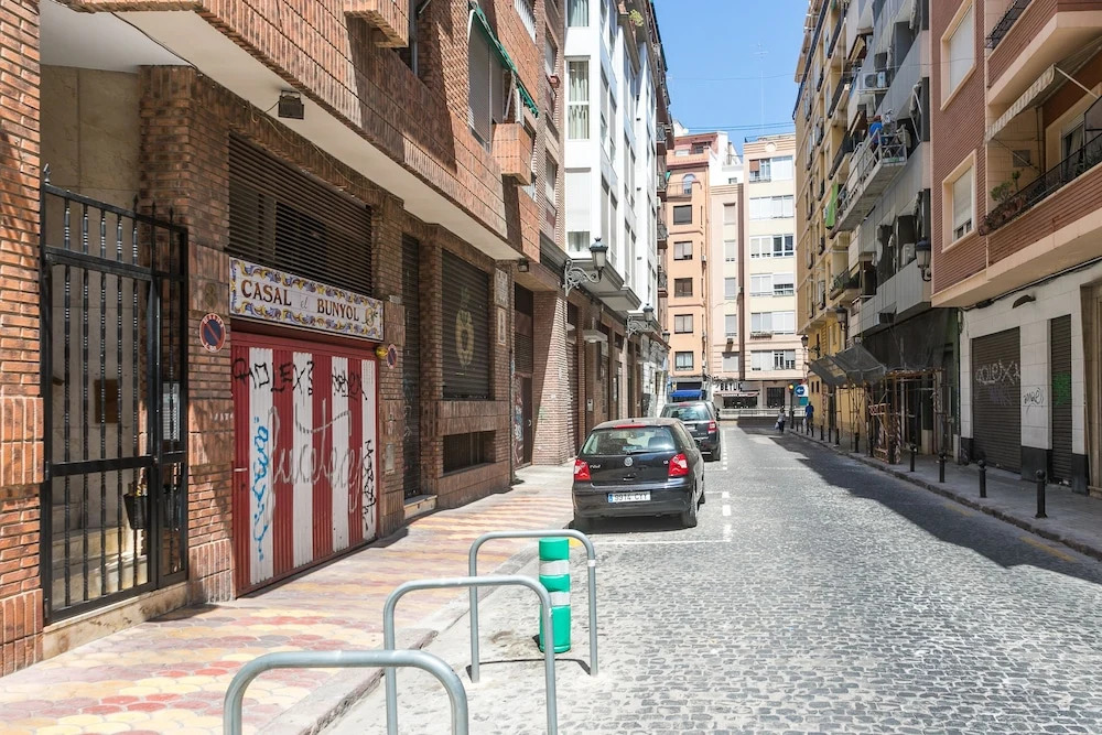 ApartUP Guimera Center