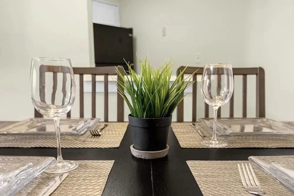 Upstay Condo Near MCO Airport w Golf & Pool