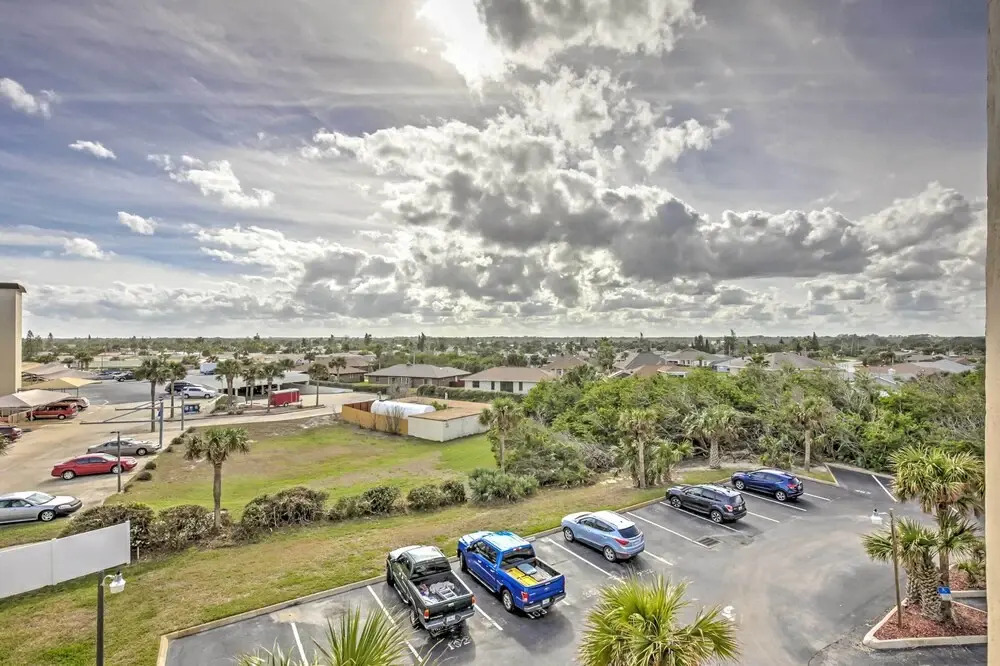 Oceanfront Ormond Beach Condo w/ Pool Access!