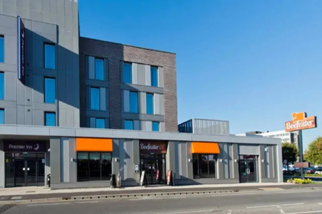 Premier Inn London Hayes Heathrow - Hyde Park