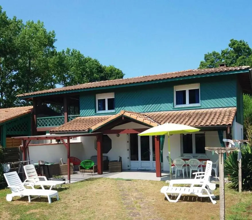Maison de 3 chambres avec jardin clos et wifi a Vielle Saint Girons