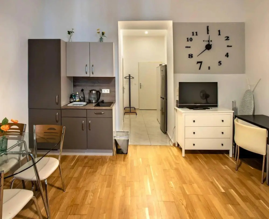 Cozy Designer 1BD Apartment in Heart of Vienna