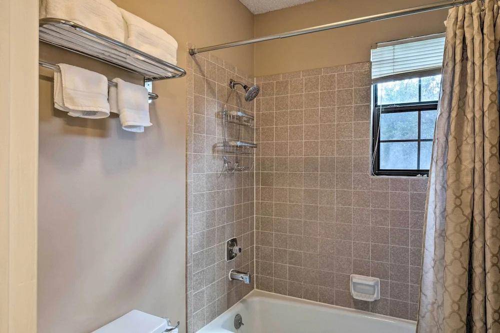 Horseshoe Bay Resort Townhome - Near Lake Lbj!