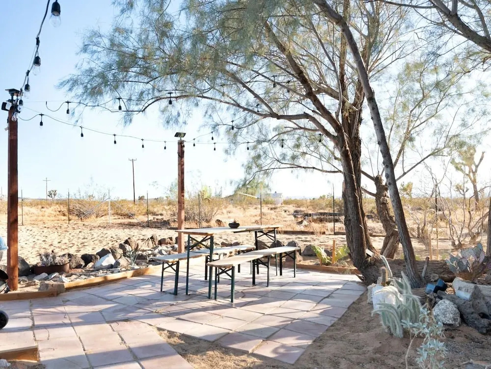 Goat House - Bbq, Hammocks And Dark Skies! 1 Bedroom Home by RedAwning