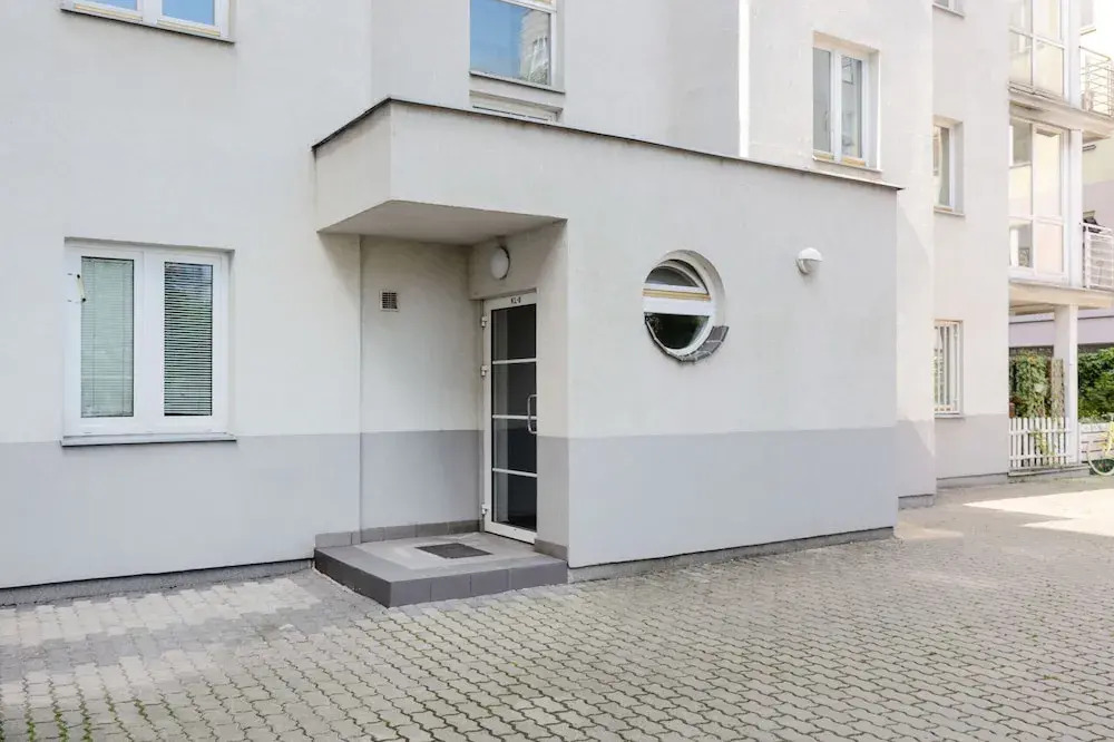 Krypska Apartment Warsaw by Renters