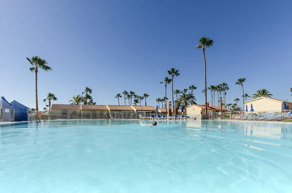 Bungalow With one Bedroom in Playa del Inglés - Maspalomas, With Shared Pool, Furnished Terrace and Wifi - 500 m From the Beach