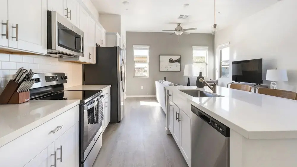 Landing Apartments - Linda Vista