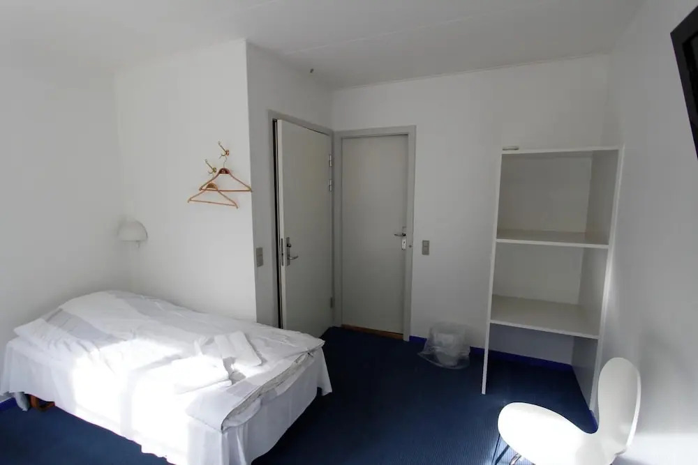 Therns Hotel