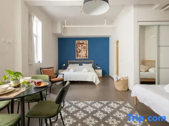 The Printhouse Boutique Studio 5 by Sea N' Rent