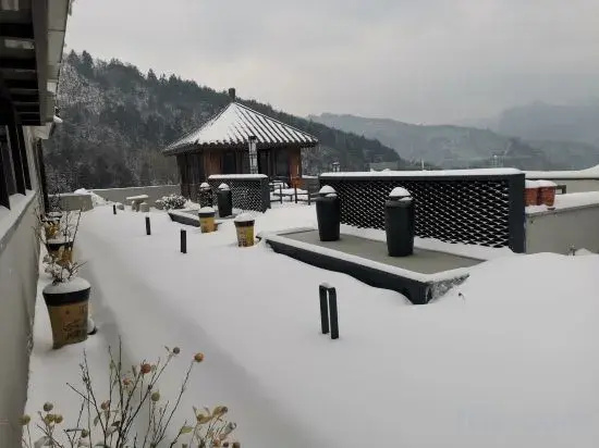 Guanshan Garden Ancient Chinese Holiday Inn Zhangjiajie National Forest Park Branch