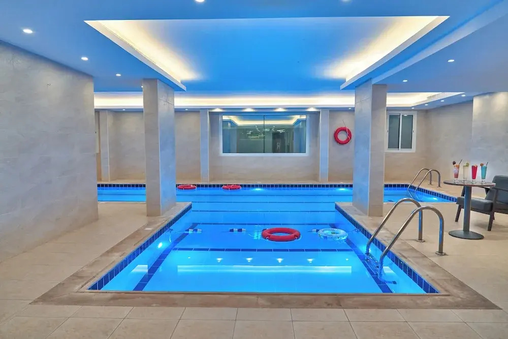 Platinum Hotel