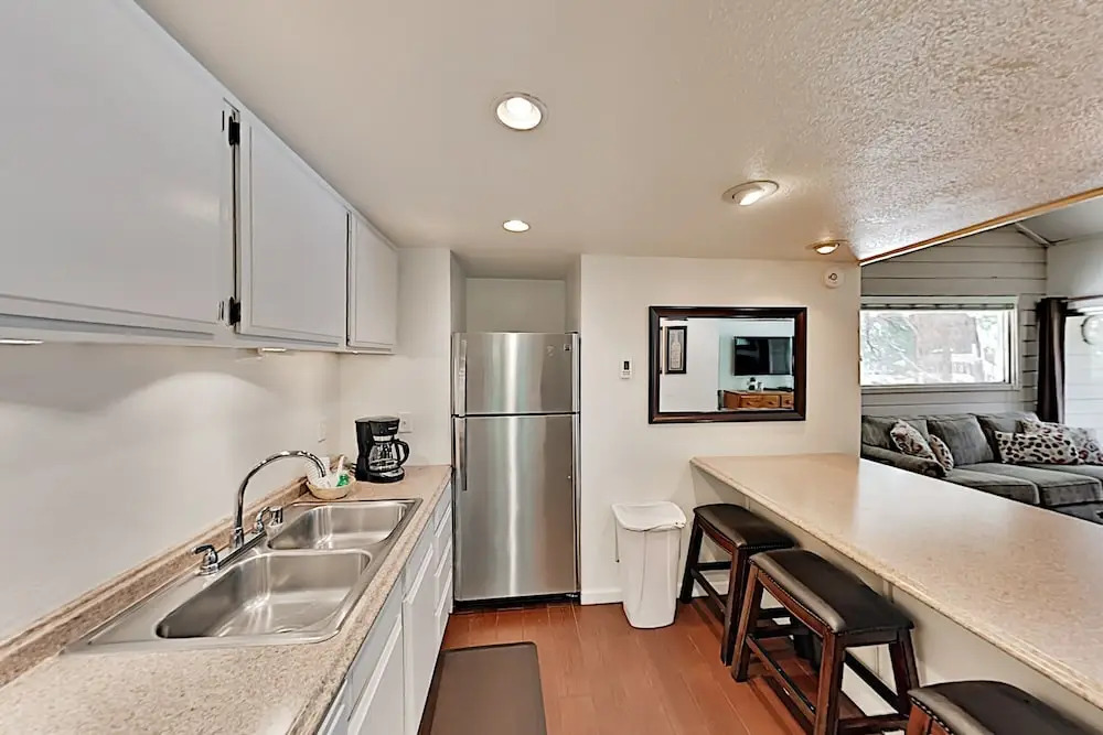 Walkable Corner Unit w/ Pool, Hot Tub & Tennis condo