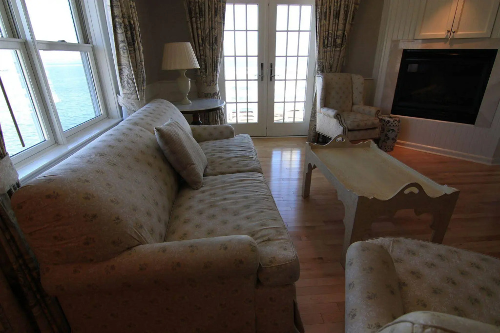 Anchor Inn Beach House