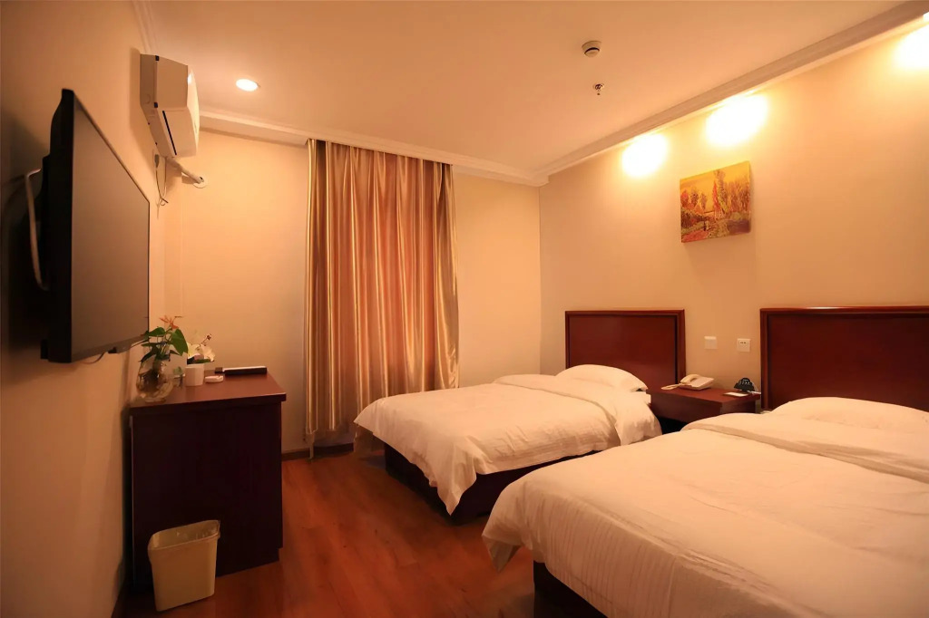 GreenTree Inn Liaoning Dalian Railway Station South Shengli Square Express Hotel