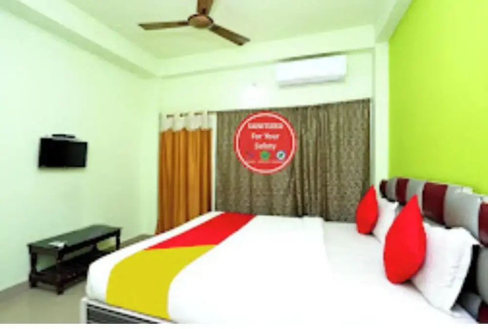 DhamStay Hotel Shree Bhumi Near SeaBeach