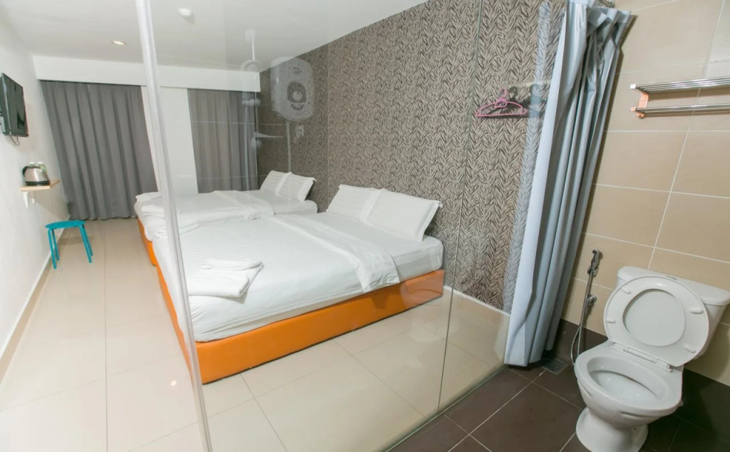 1 Hotel Mahkota Cheras