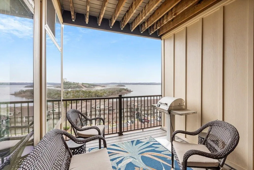 Table Rock Overlook - Spend Your Days on the Lake!