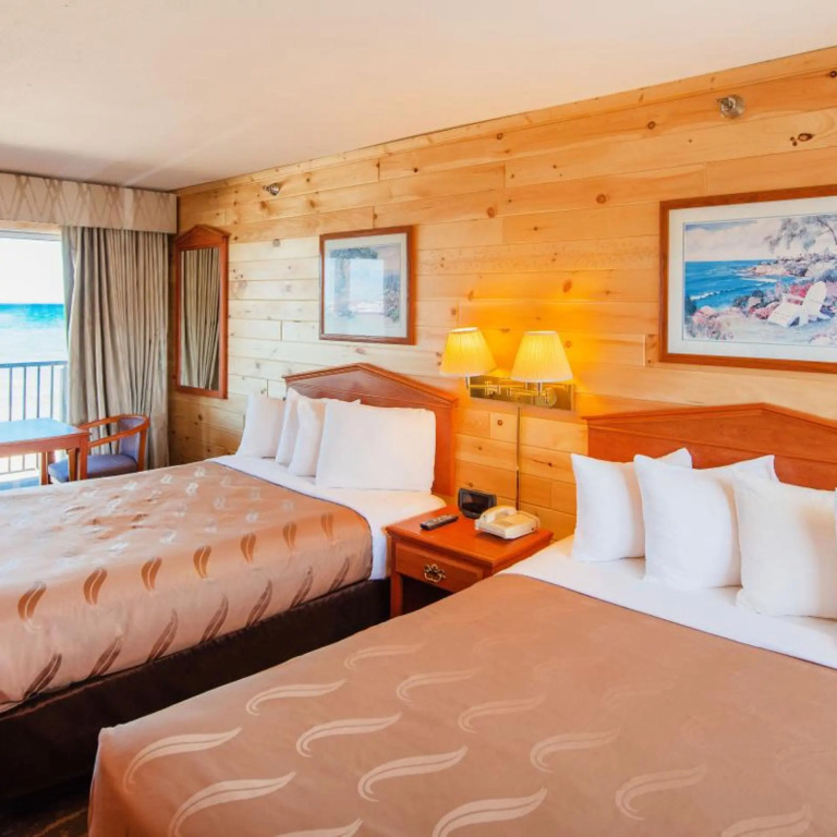 Quality Inn & Suites Mackinaw City Beachfront